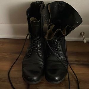 Womens size 10 Steve Madden boots barely worn